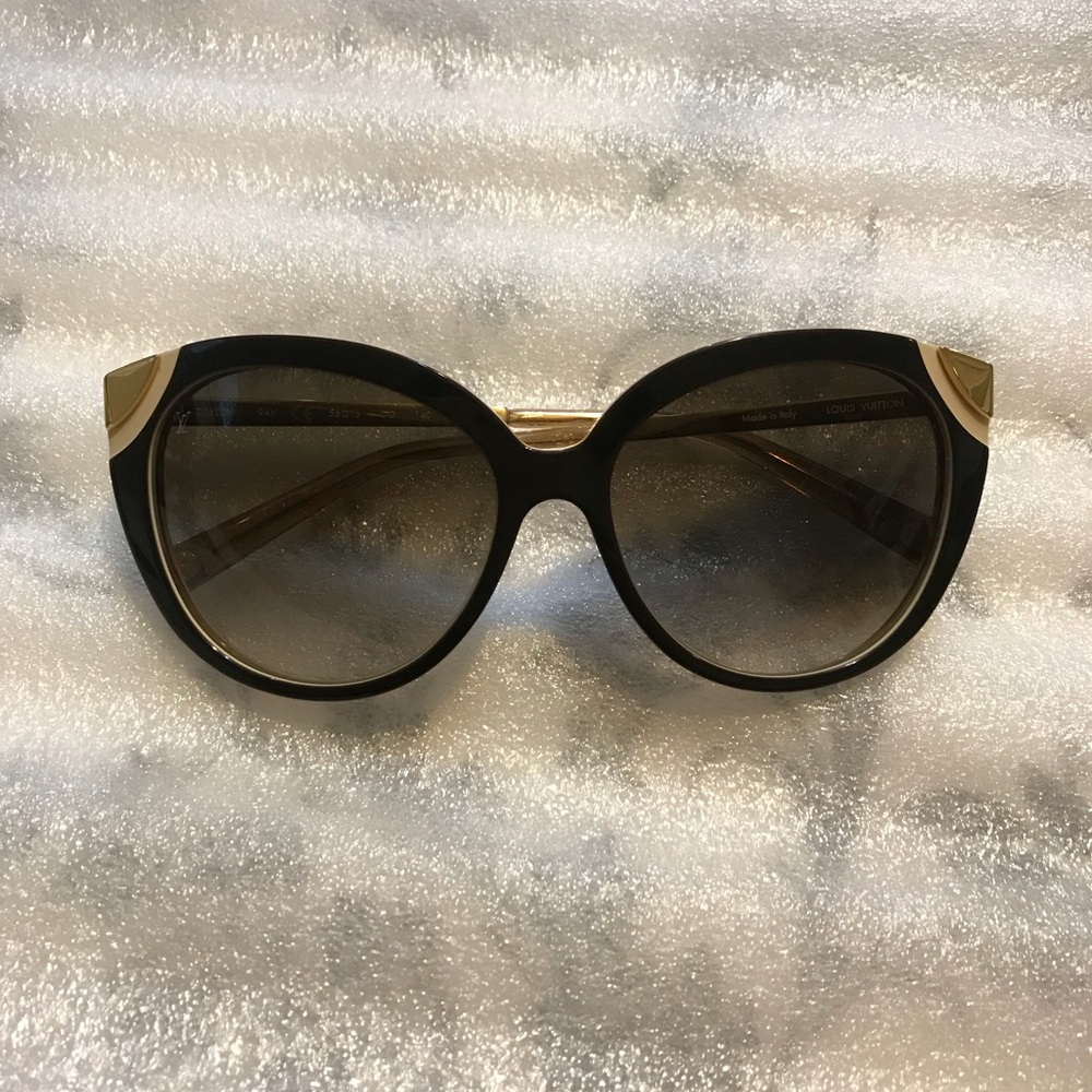Authentic Louis Vuitton Amber Sunglasses